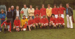 HBS in rode shirts HBS in rode shirts